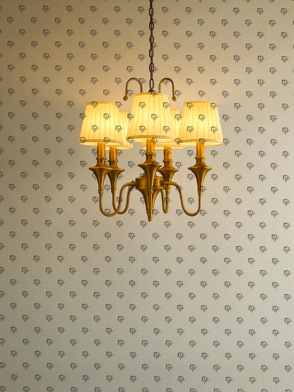 HL HOMELIGHTING Traditional Brass Chandelier, 5-Light Pendant with White Fabric Shades, Chain-Mounted Ceiling Light - Image 3