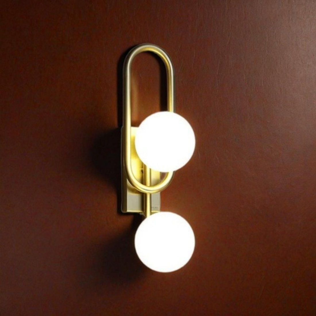 2-Light-Modern-Wall-Mount-Sconce